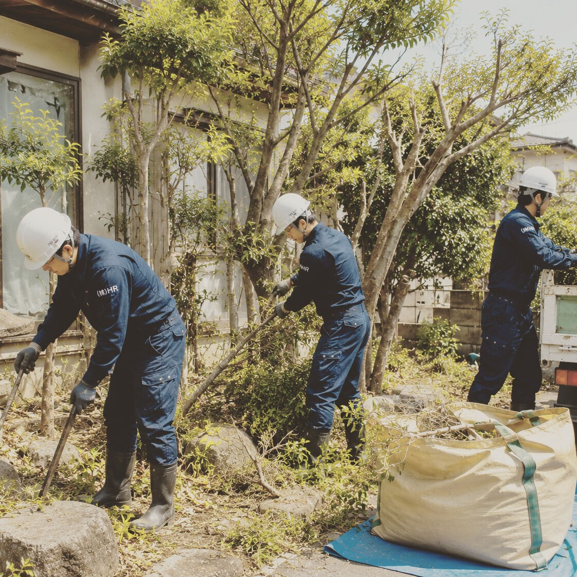 お庭をもっと広く活用しませんか？🌿古い植木や庭石が場所を取っ